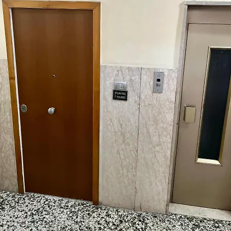 Punto House アパート ナポリ