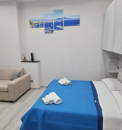 Punto House * ナポリ