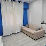 Punto House شقة